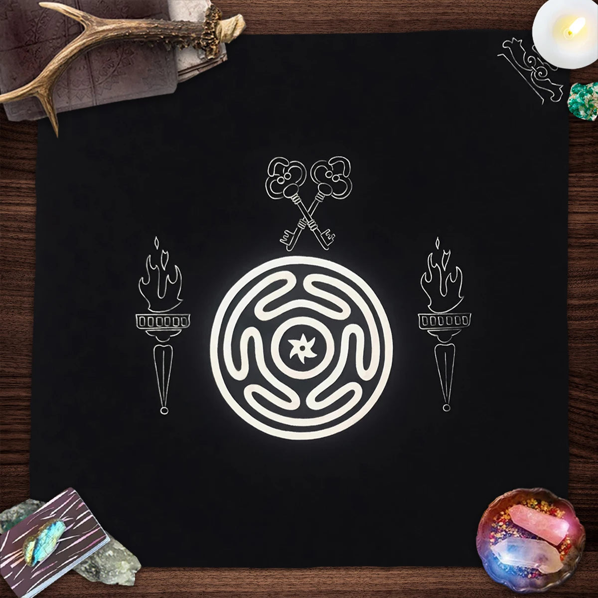 Hecate Goddess Tarot Tablecloth Tarot Spread Witch Altar Cloth For Tarot Readings Divination Pendulum Ritual Mat Board Game Pad