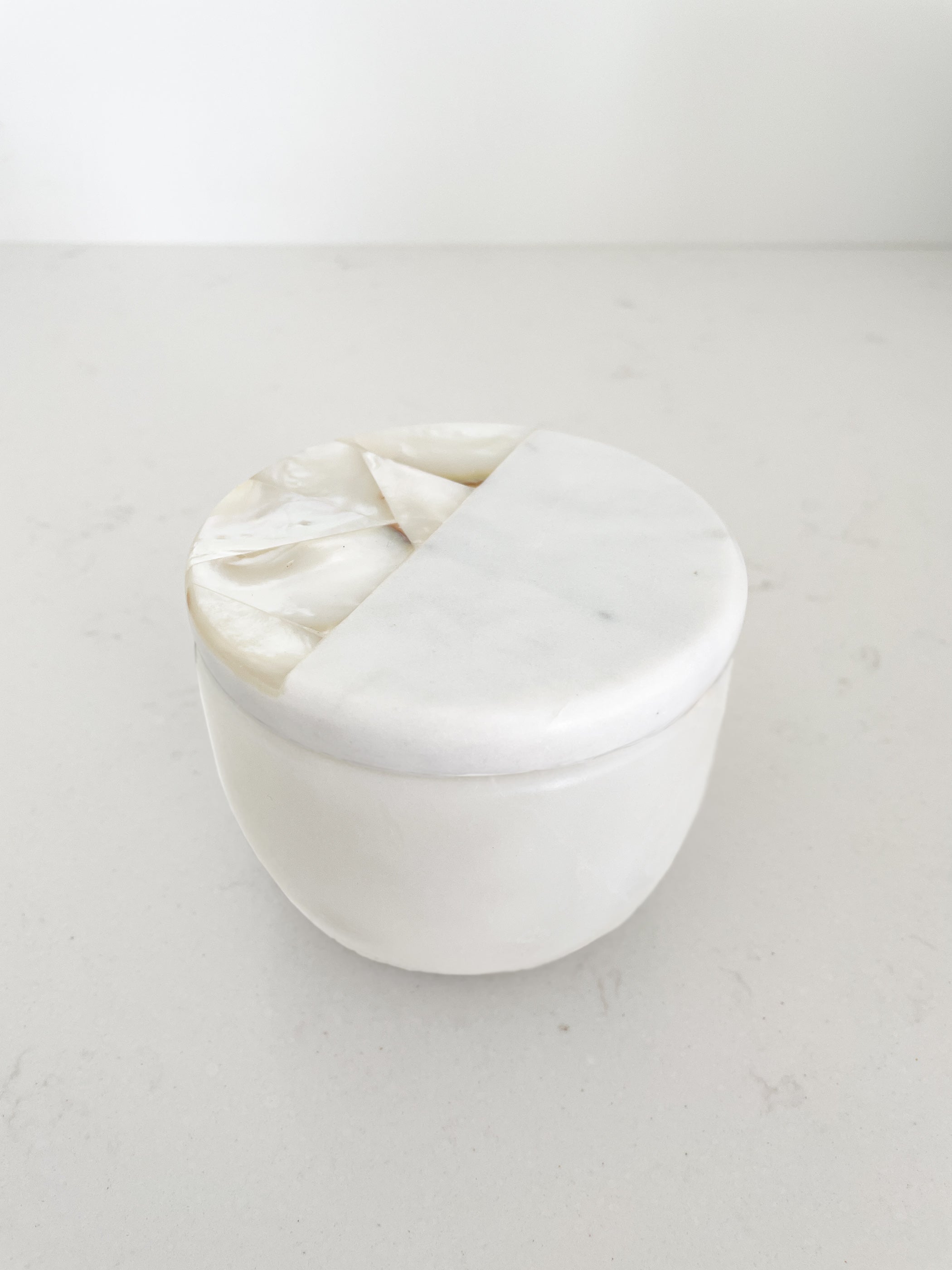 White Mother of Pearl Lemongrass Candle by Anaya