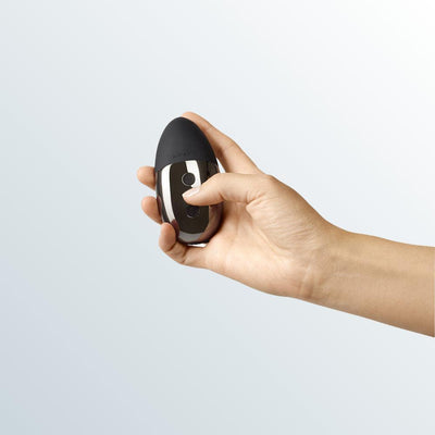 Le Wand Chrome Point Vibrator  - Black by Condomania.com
