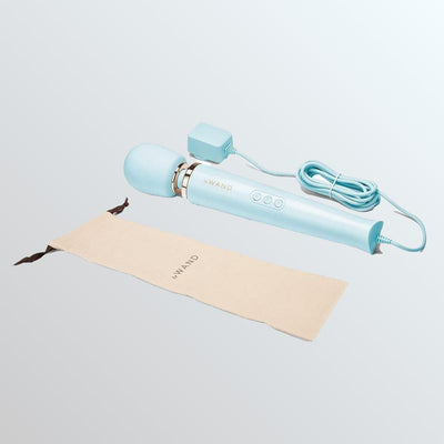 Le Wand Corded Vibrating Wand Massager - Blue by Condomania.com