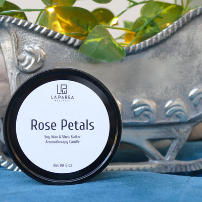 Rose Petals Scented Soy Candle by LA PAREA WELLNESS